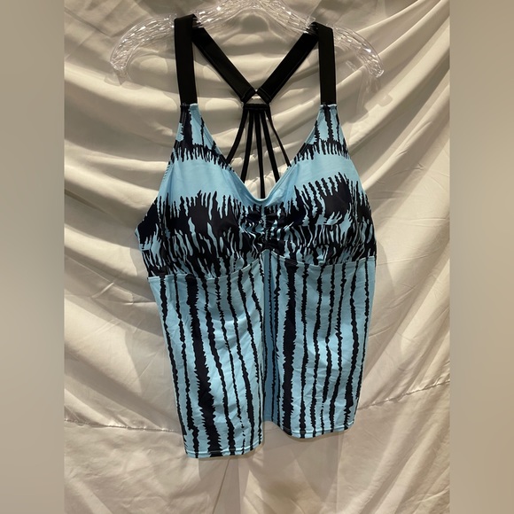 Tankini Top - Picture 1 of 6